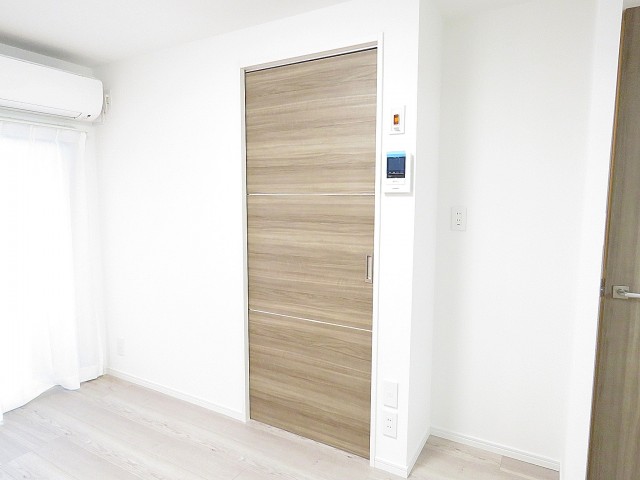 上馬コーポラス　洋室扉