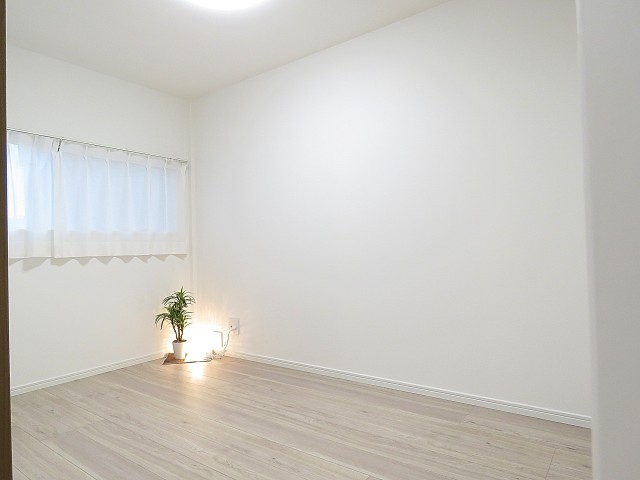 上馬コーポラス　洋室約4.0帖