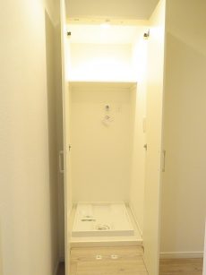 上馬コーポラス　洗濯機置場