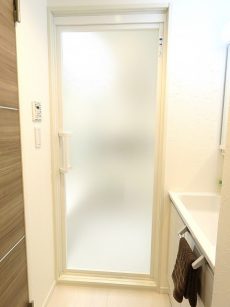 上馬コーポラス　バスルーム扉