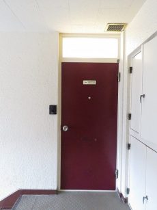 上馬コーポラス　玄関扉