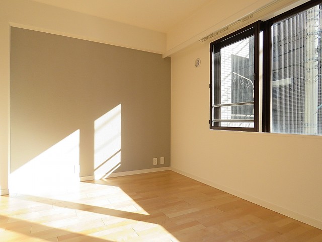 パストラルハイム西蒲田　洋室約6.6帖扉