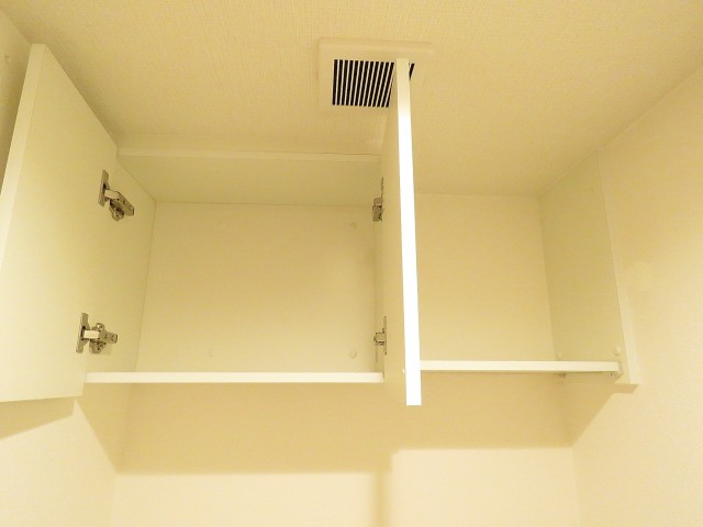 パストラルハイム西蒲田　トイレ吊戸棚
