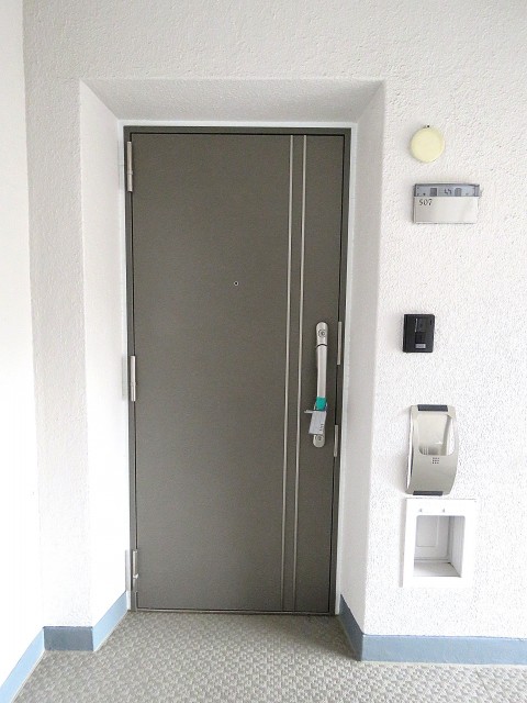 上野毛ハイム　玄関前