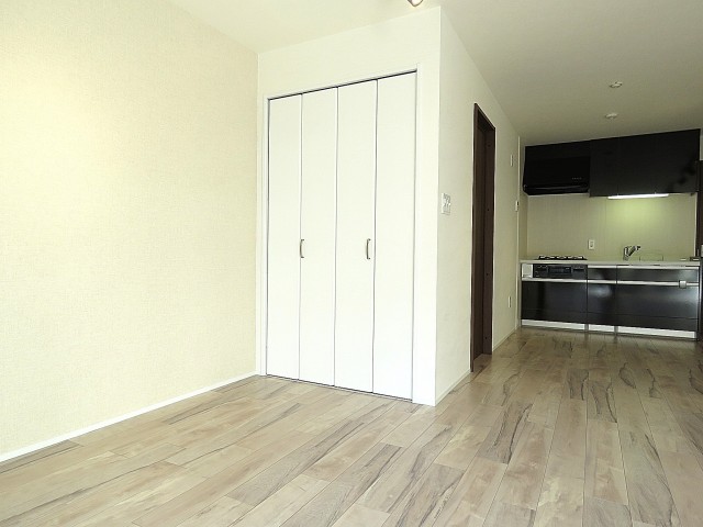 松見坂武蔵野マンション　LDK収納