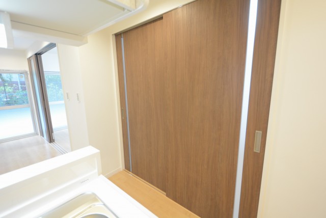 カーサ池尻 洋室２