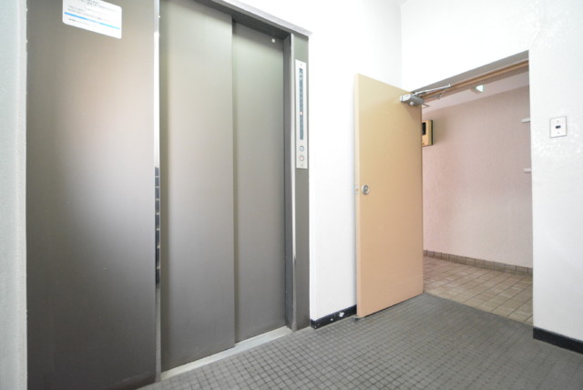 マンション都立大 玄関