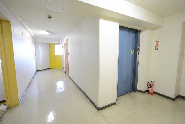 サングリア中目黒 内廊下