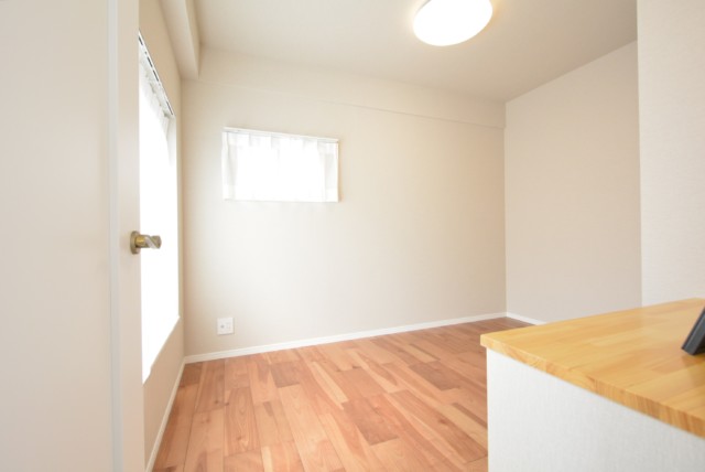 マンション都立大 洋室1