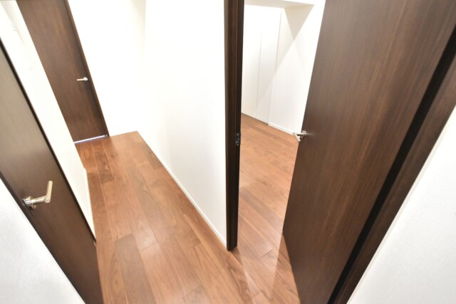 三井音羽ハイツ 洋室2