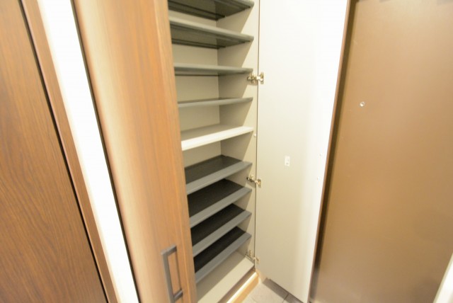 ライオンズマンション護国寺第３ 玄関