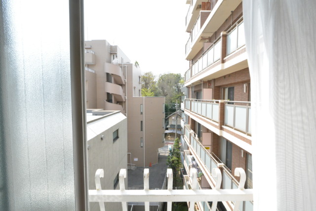 マンション都立大 洋室1