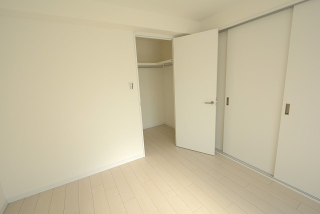 春日ビューハイツ 洋室