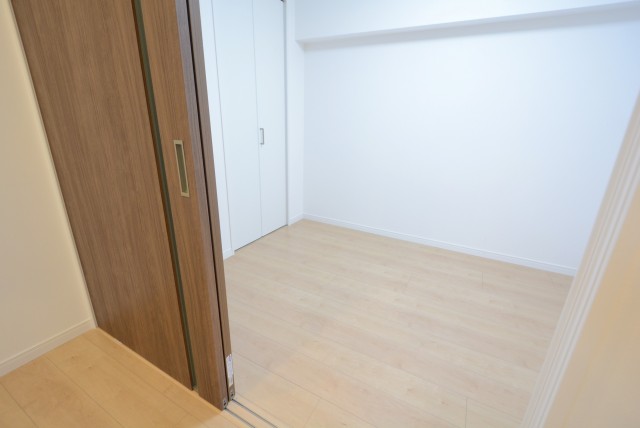 カーサ池尻 洋室２