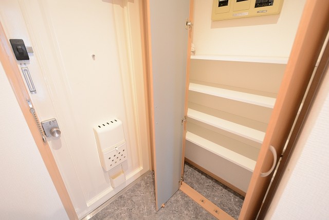 サングリア中目黒 玄関