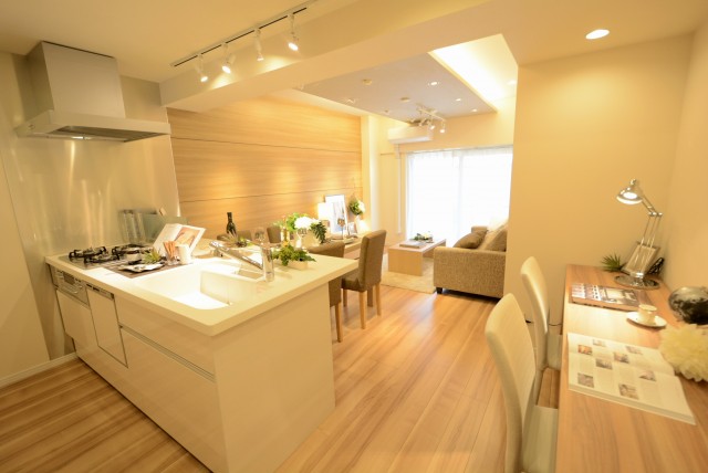 シャンボール白金 洋室