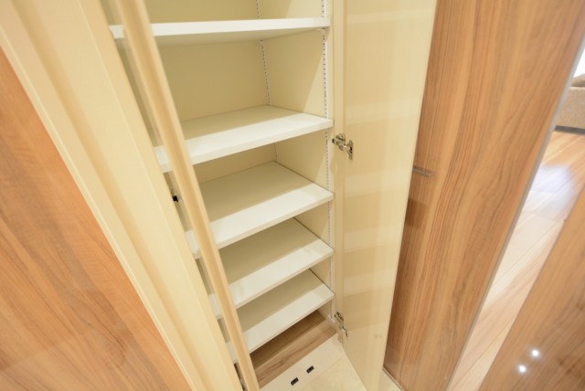 シャンボール白金 玄関