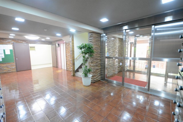 シャンボール白金 エントランス