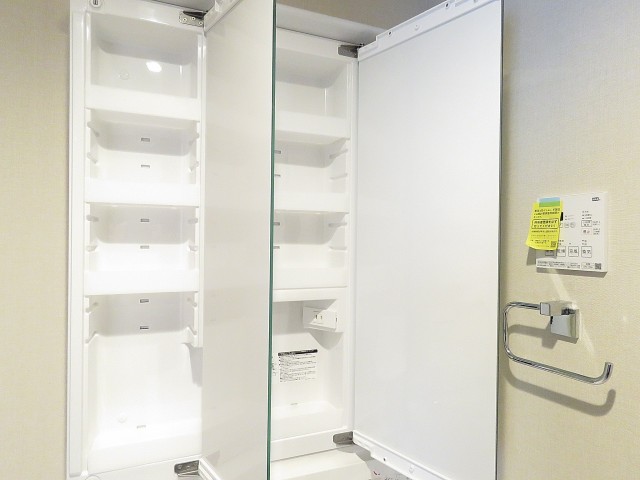 六本木ハイツ　洗面化粧台