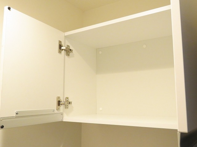 六本木ハイツ　トイレ吊戸棚