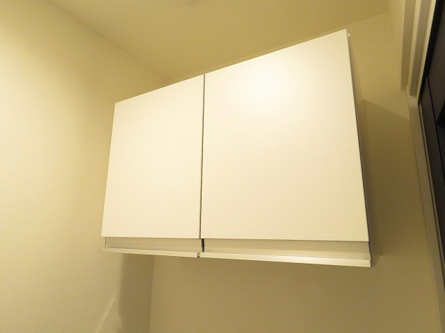 六本木ハイツ　トイレ吊戸棚