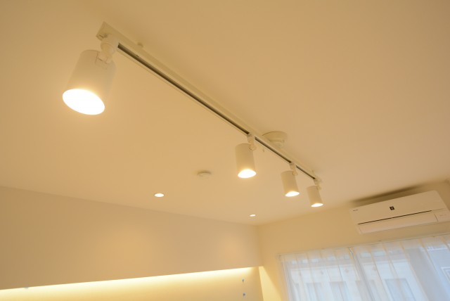 日商岩井本郷マンション LDK