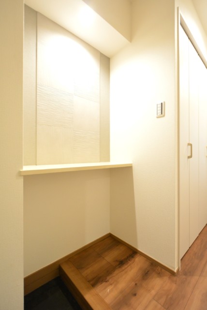 クレベール西新宿 玄関