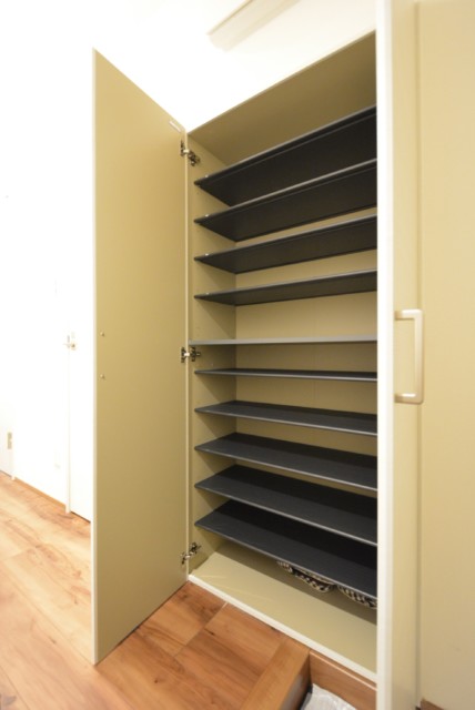 クレベール西新宿 玄関