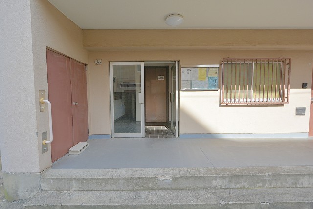 駒場シャスターマンション エントランス