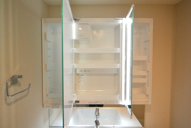 日商岩井本郷マンション 洗面室