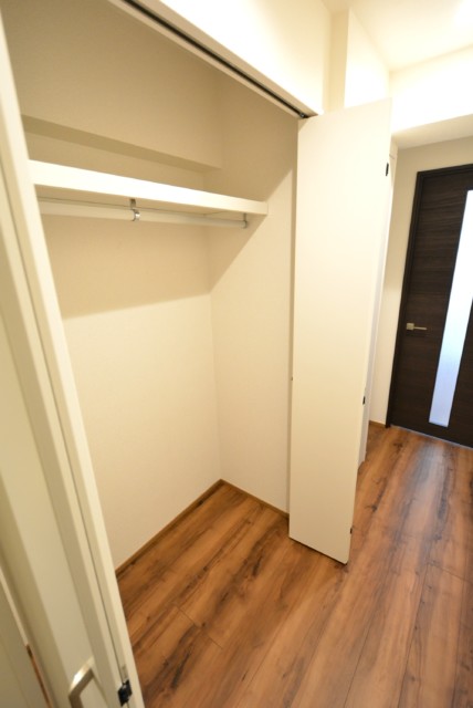 クレベール西新宿 玄関