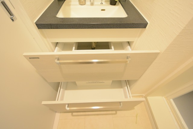 安田小網町マンション