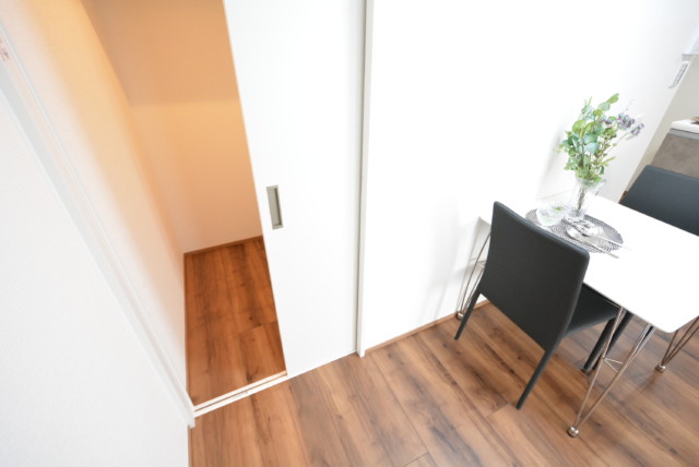 クレベール西新宿 LDK、洋室1、洋室2