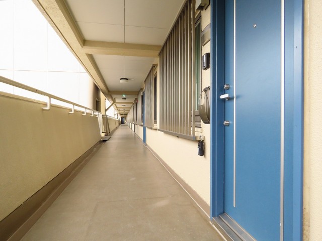 馬事公苑前ハイム　共用廊下