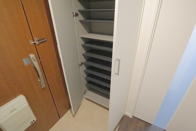 コープ野村一番町 玄関