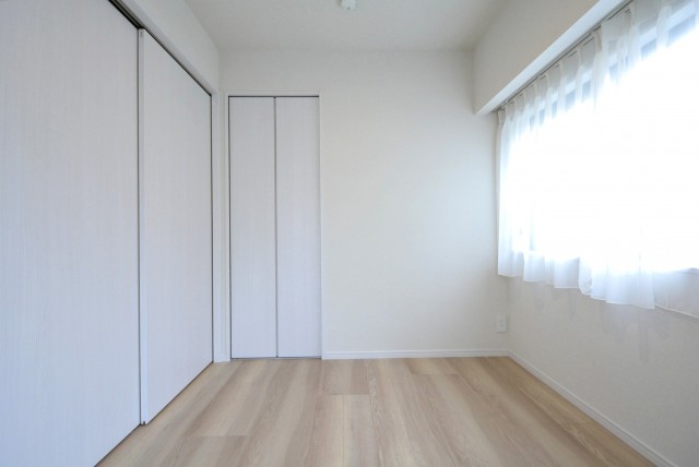 マンション小石川 洋室1