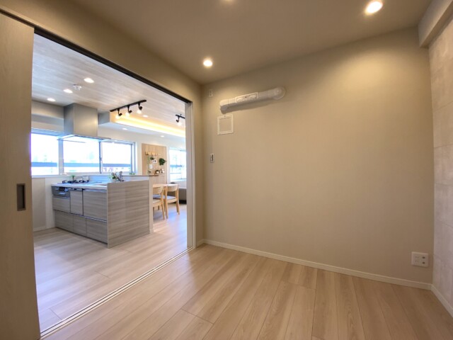 牛込中央マンション 洋室2