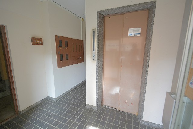 駒場シャスターマンション エントランス