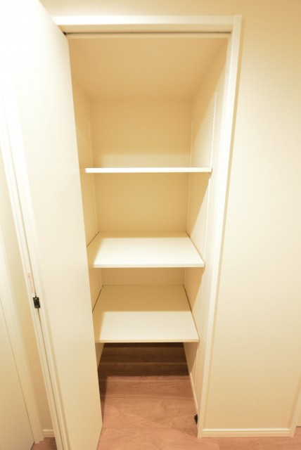 ニューライフ等々力 廊下収納