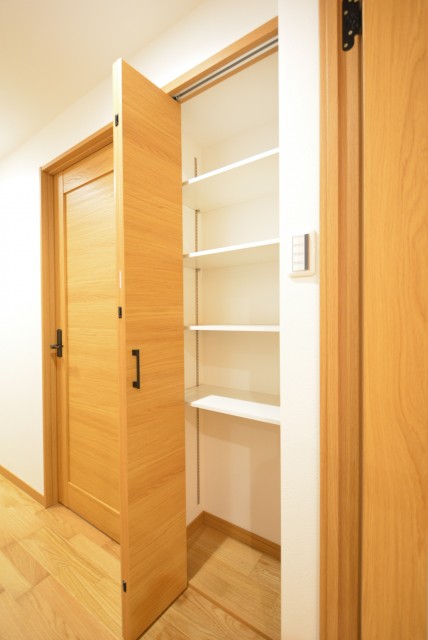 自由が丘センチュリーマンション 廊下収納