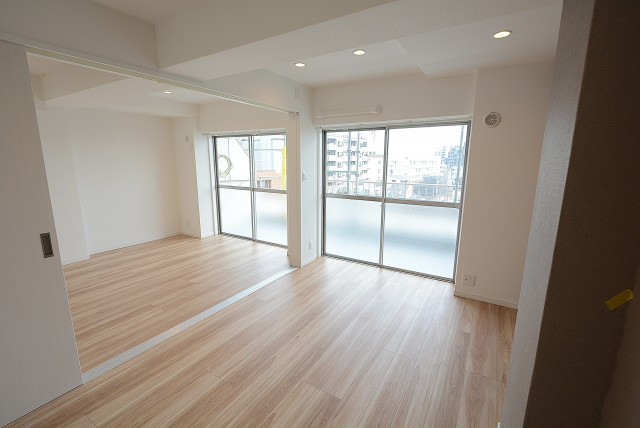 ファミール太子堂 洋室