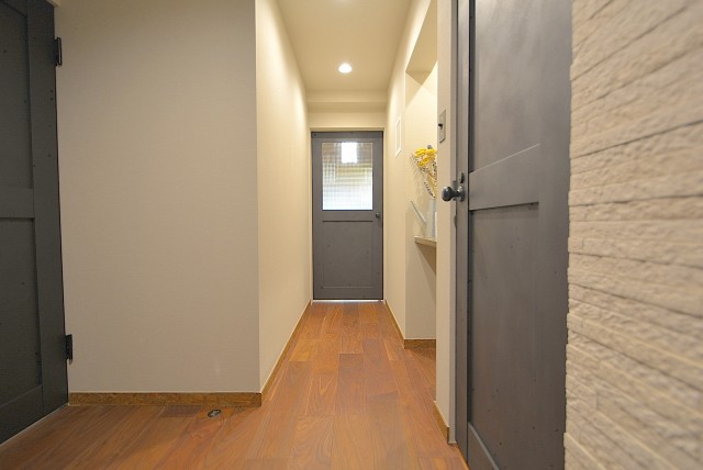 ライオンズマンション桜新町 廊下