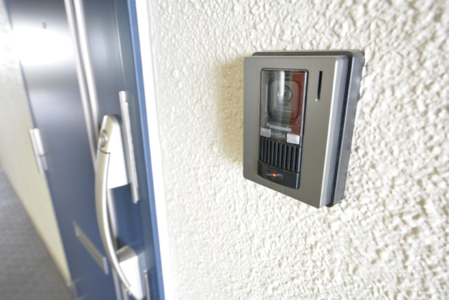 メガロン大森 玄関