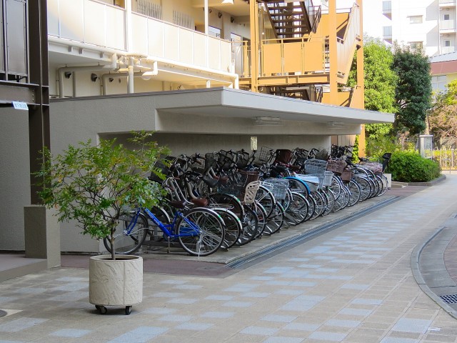 多摩川芙蓉ハイツ　駐輪場