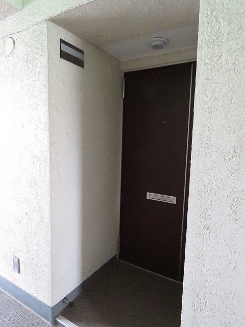 山王スカイマンション　玄関前