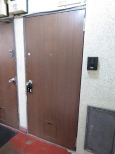 ビレヂ五反田　玄関扉