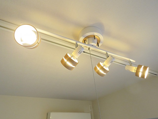 山王スカイマンション　照明