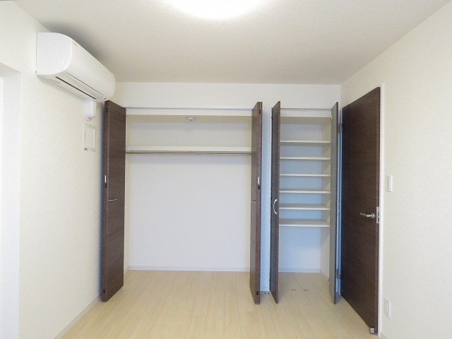 多摩川芙蓉ハイツ　洋室約6.7帖