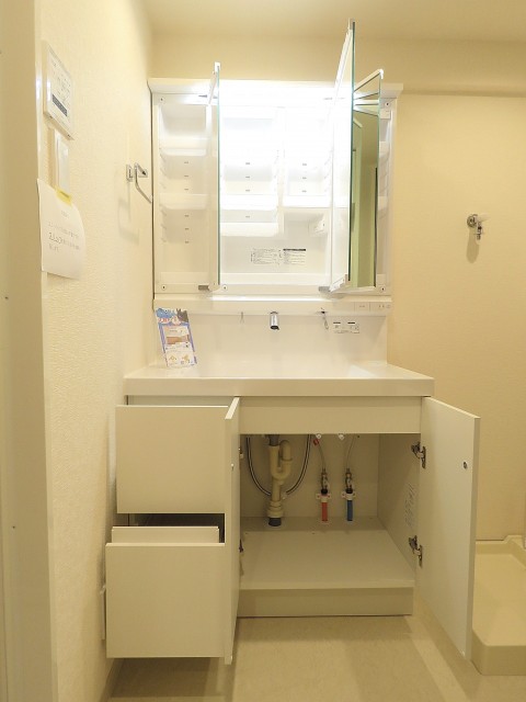 多摩川芙蓉ハイツ　洗面化粧台