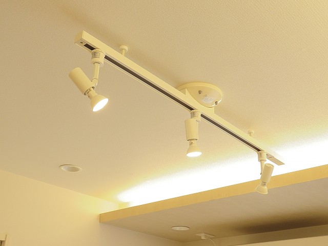 フラット田園調布　LDK照明
